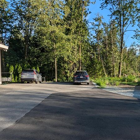 Entire Forest Home Near Nature & Amenities Surrey Extérieur photo