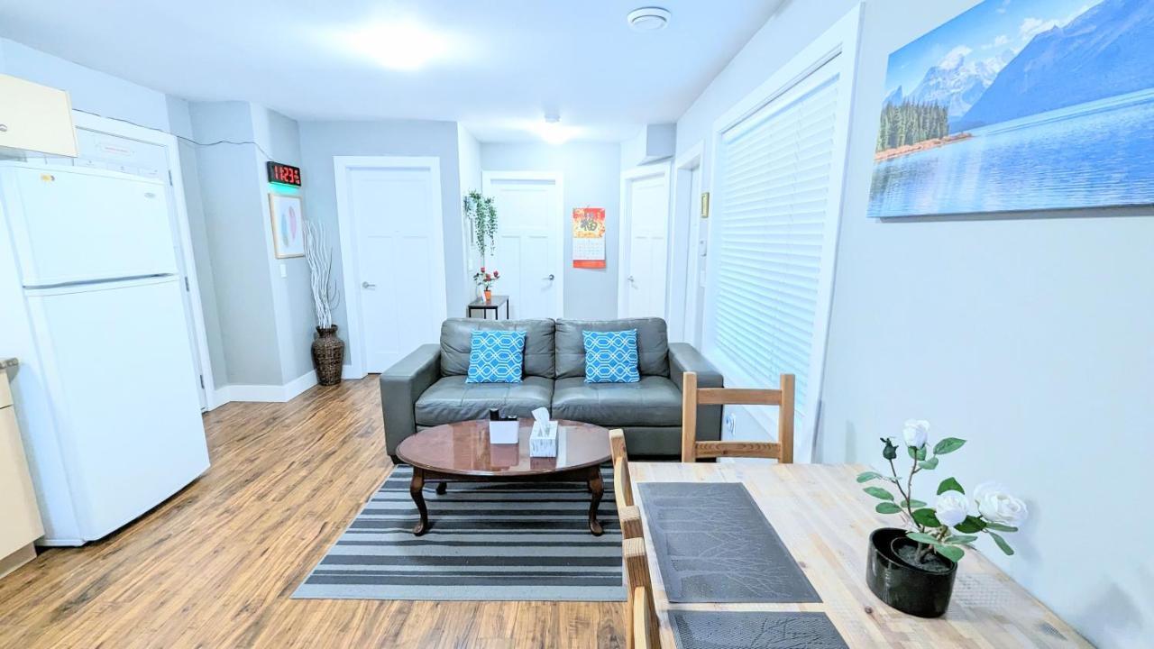Entire Forest Home Near Nature & Amenities Surrey Extérieur photo
